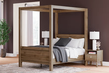 Load image into Gallery viewer, Ashley Express - Aprilyn  Canopy Bed
