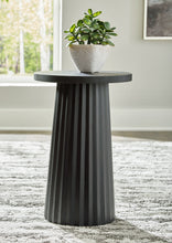 Load image into Gallery viewer, Ashley Express - Ceilby Accent Table
